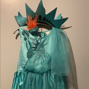 Girls Statue of Liberty costume